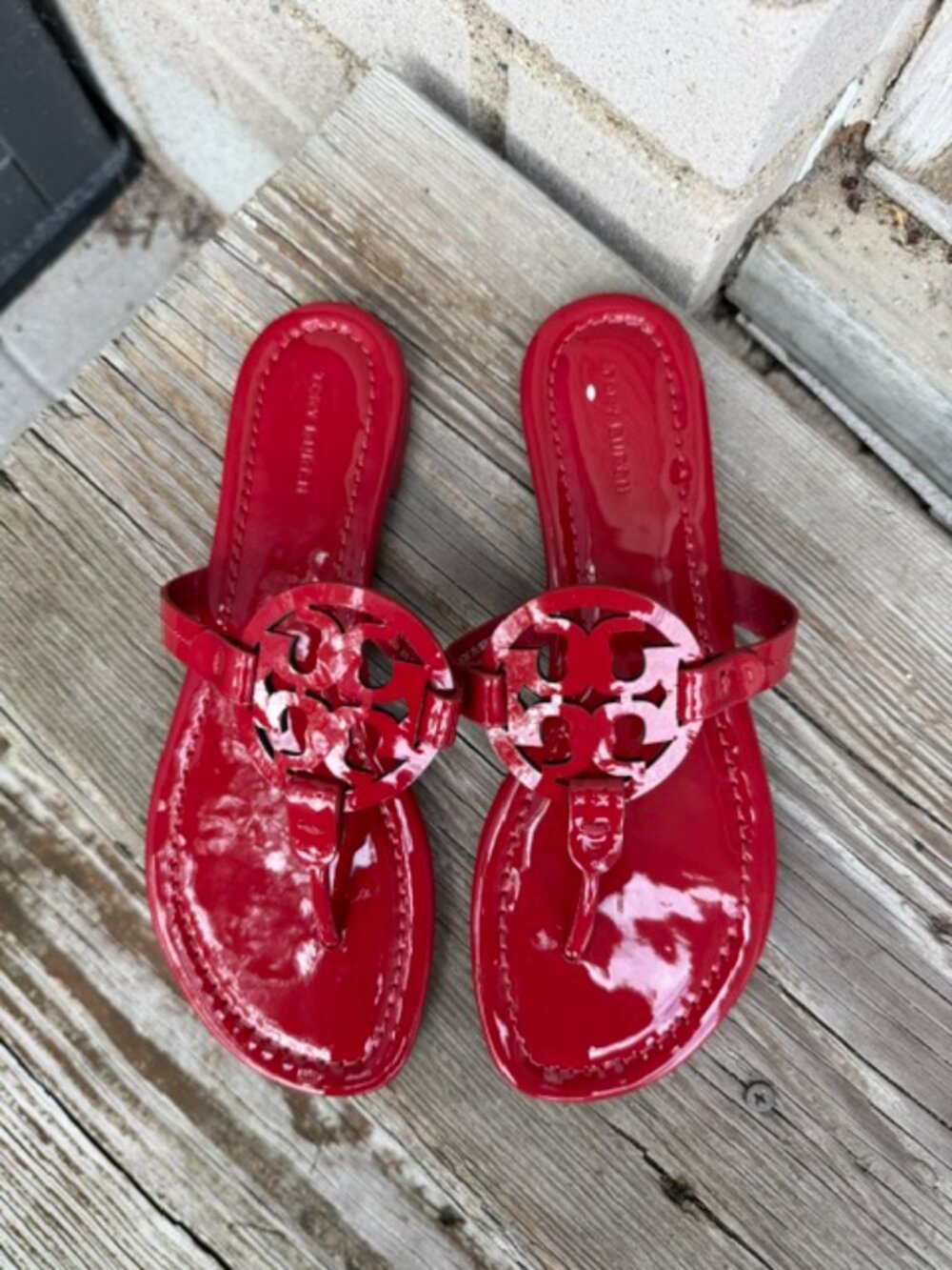 Tory Burch Designer Miller Red Patent Leather Sandals Flip Flop Thong 8 - Picture 3 of 8